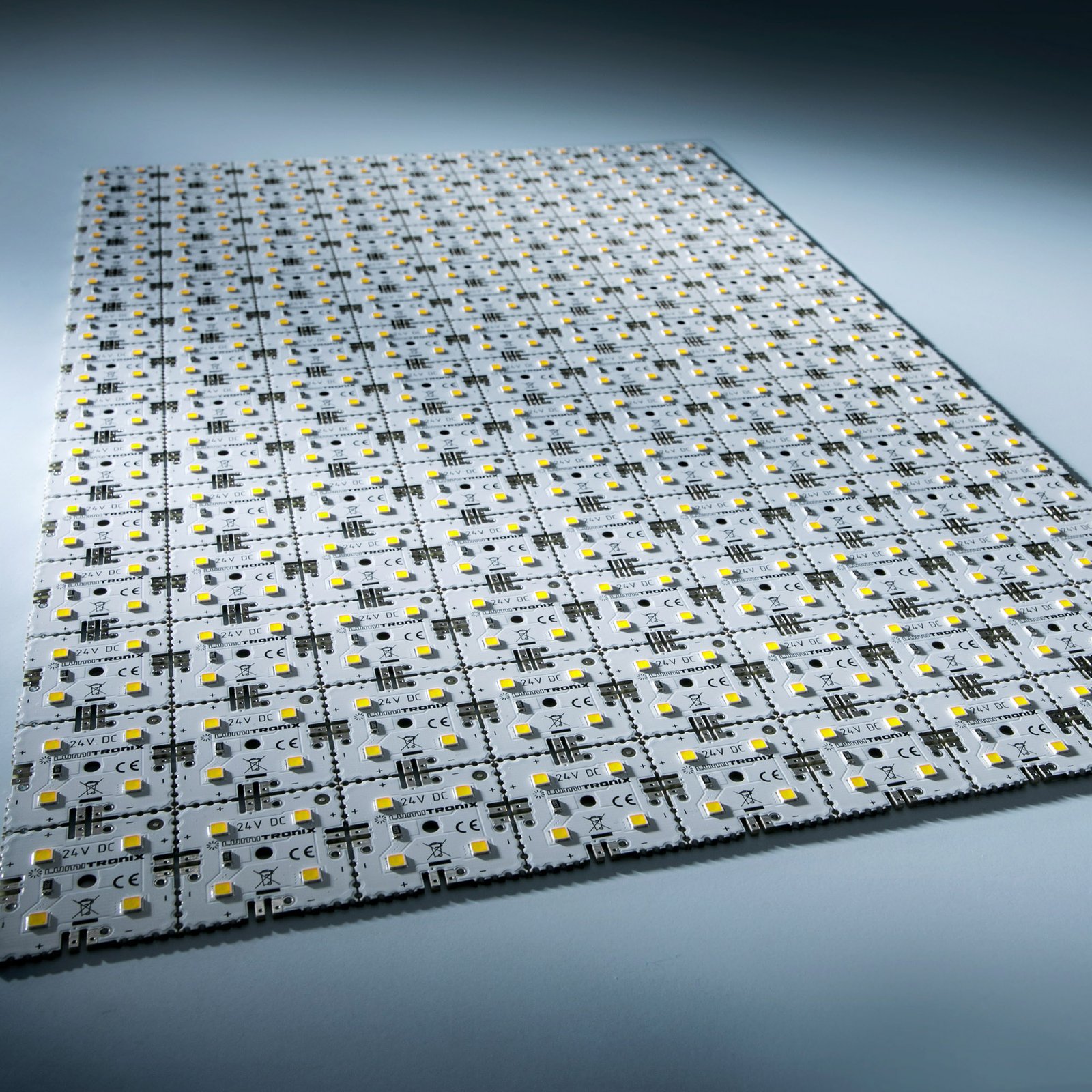 MatrixMini-126-4080 Nichia LED Module (9x14) pure white 4000K 9500lm 504 LEDs 24V 60.5W 27x42cm (83000 lm/sqm) image